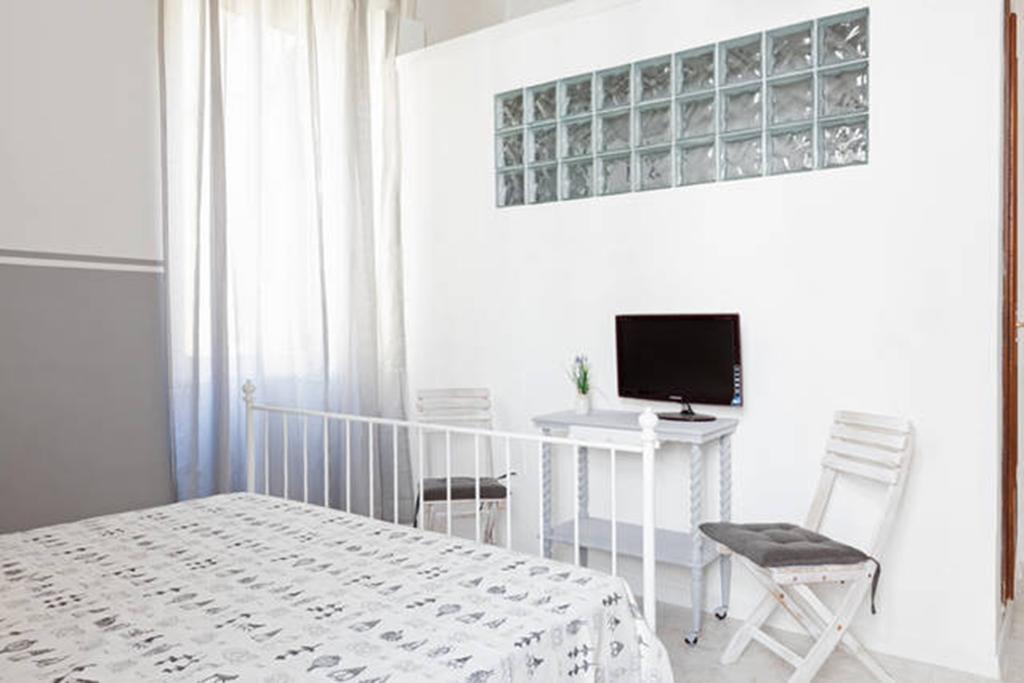 Domus Merulana Bed And Breakfast Roma Oda fotoğraf