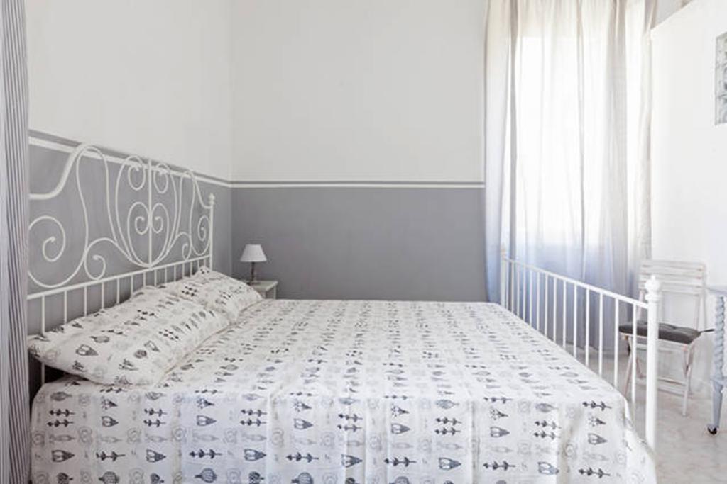 Domus Merulana Bed And Breakfast Roma Oda fotoğraf